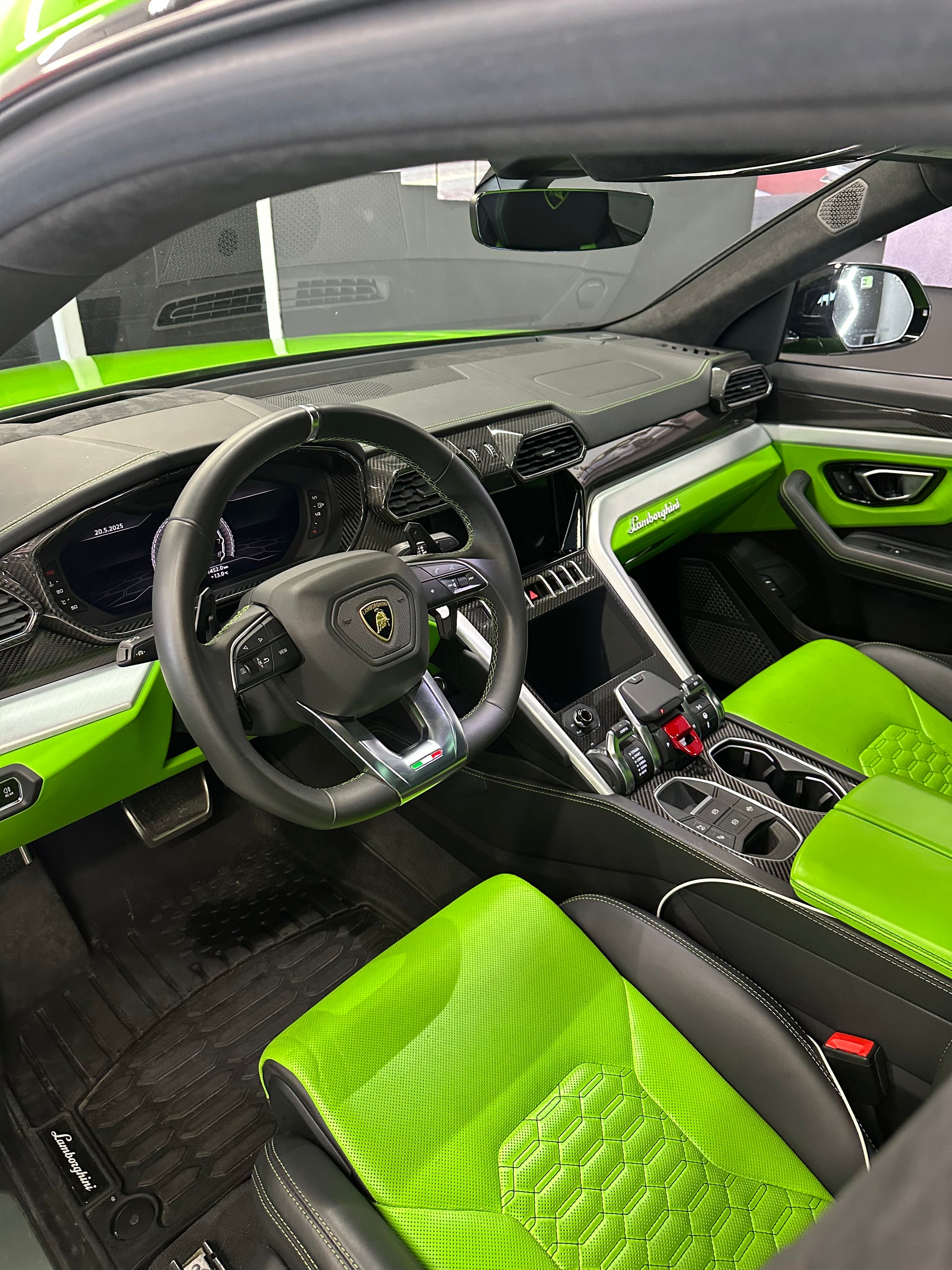 Lamborghini Urus Green