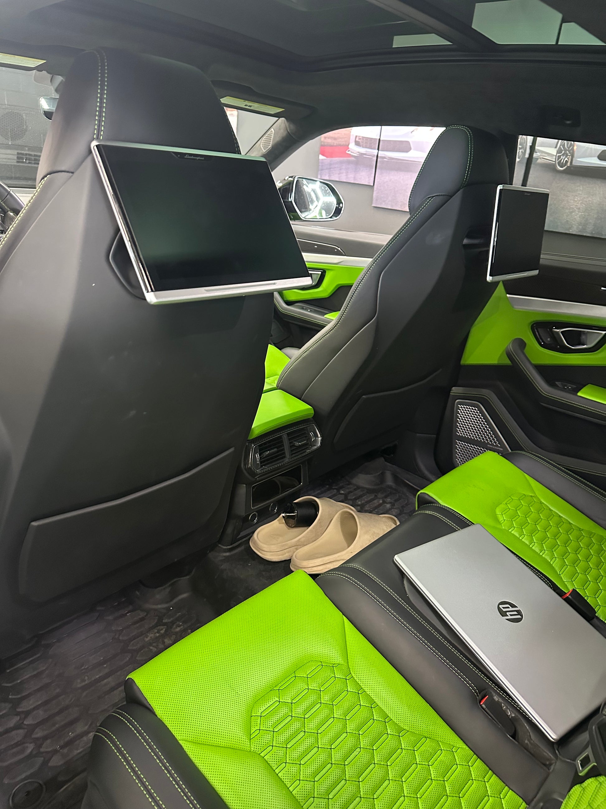 Lamborghini Urus Green