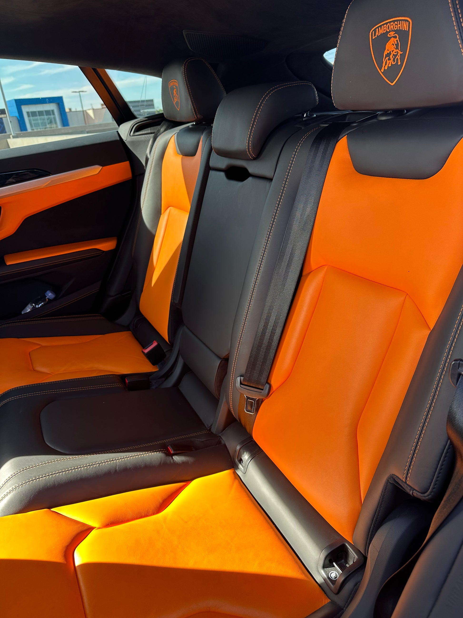 Lamborghini Urus White