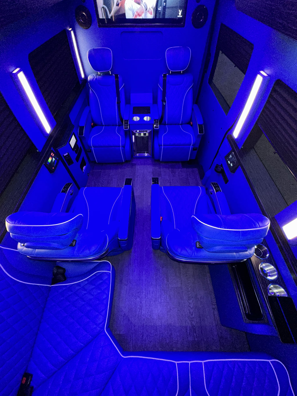 LUXURY CHAUFFEUR VAN